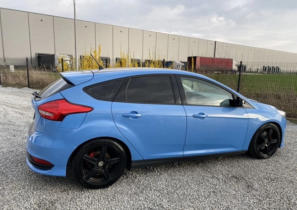 Ford Focus cena 45999 przebieg: 89000, rok produkcji 2017 z Krobia małe 667